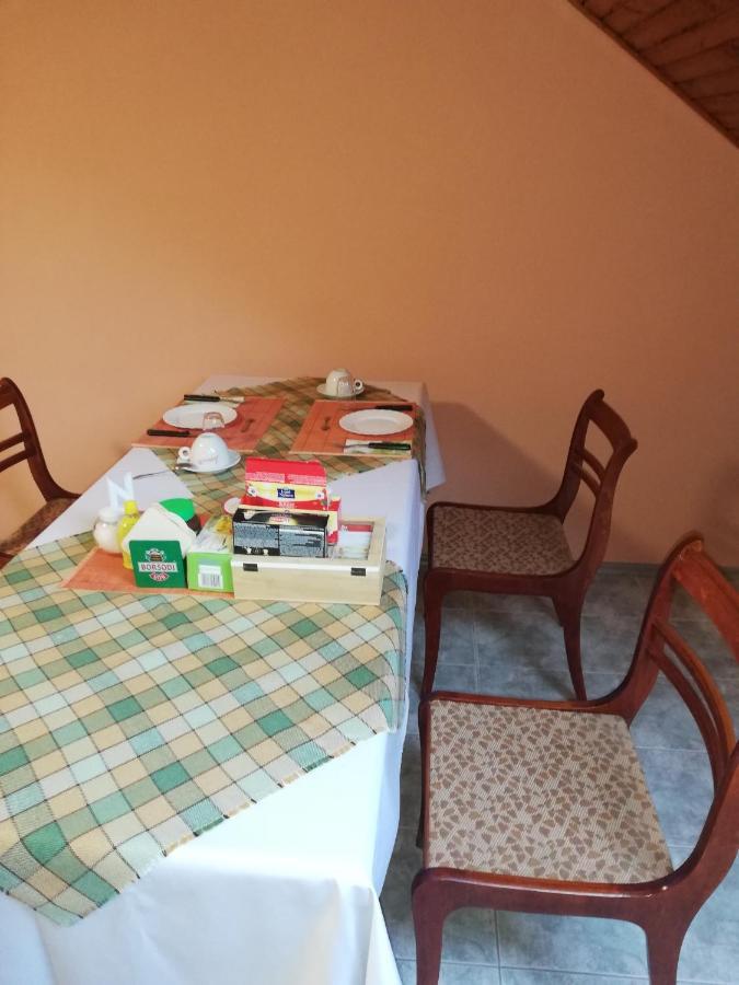 מלון קסזטלי Grill Garten Vendeghaz מראה חיצוני תמונה